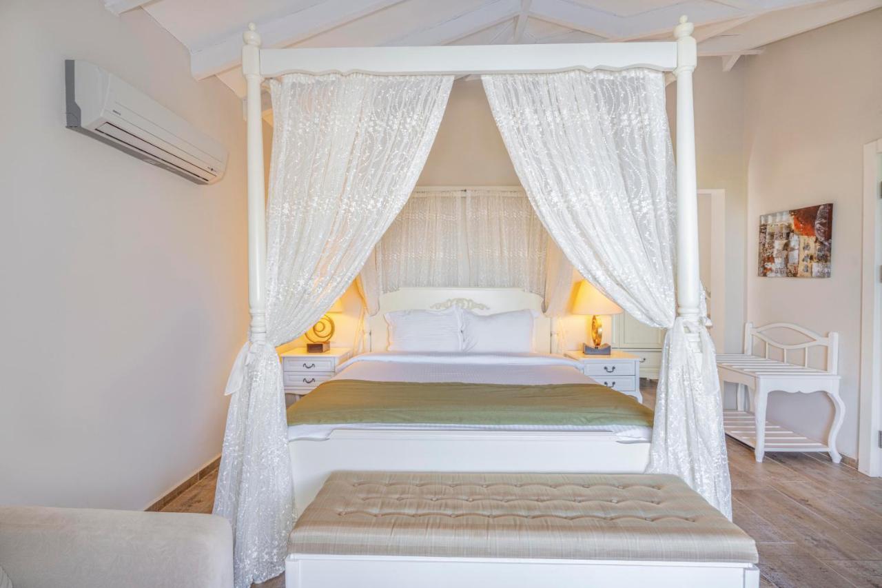 Alya Villa Butik Hotel Турунч Екстериор снимка