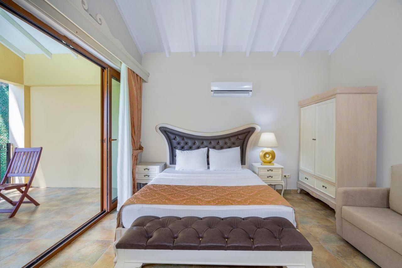 Alya Villa Butik Hotel Турунч Екстериор снимка