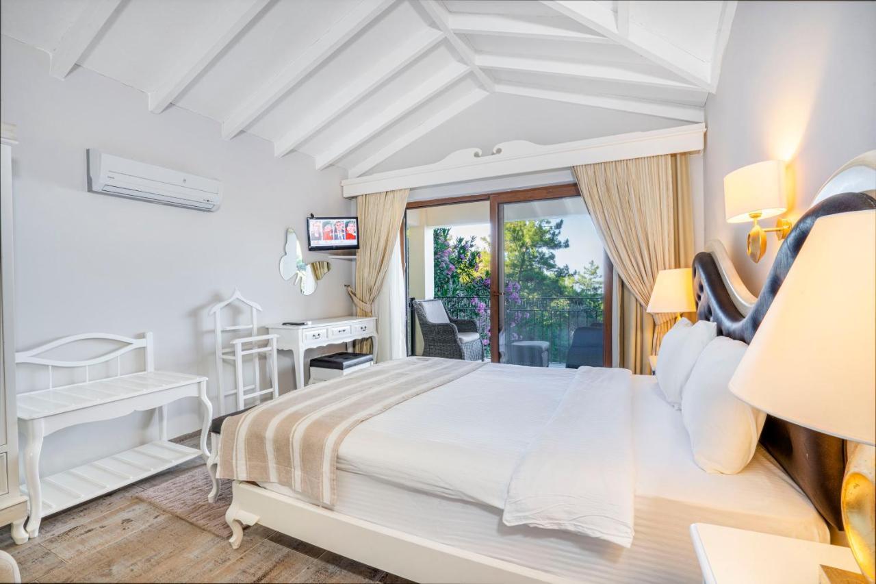 Alya Villa Butik Hotel Турунч Екстериор снимка