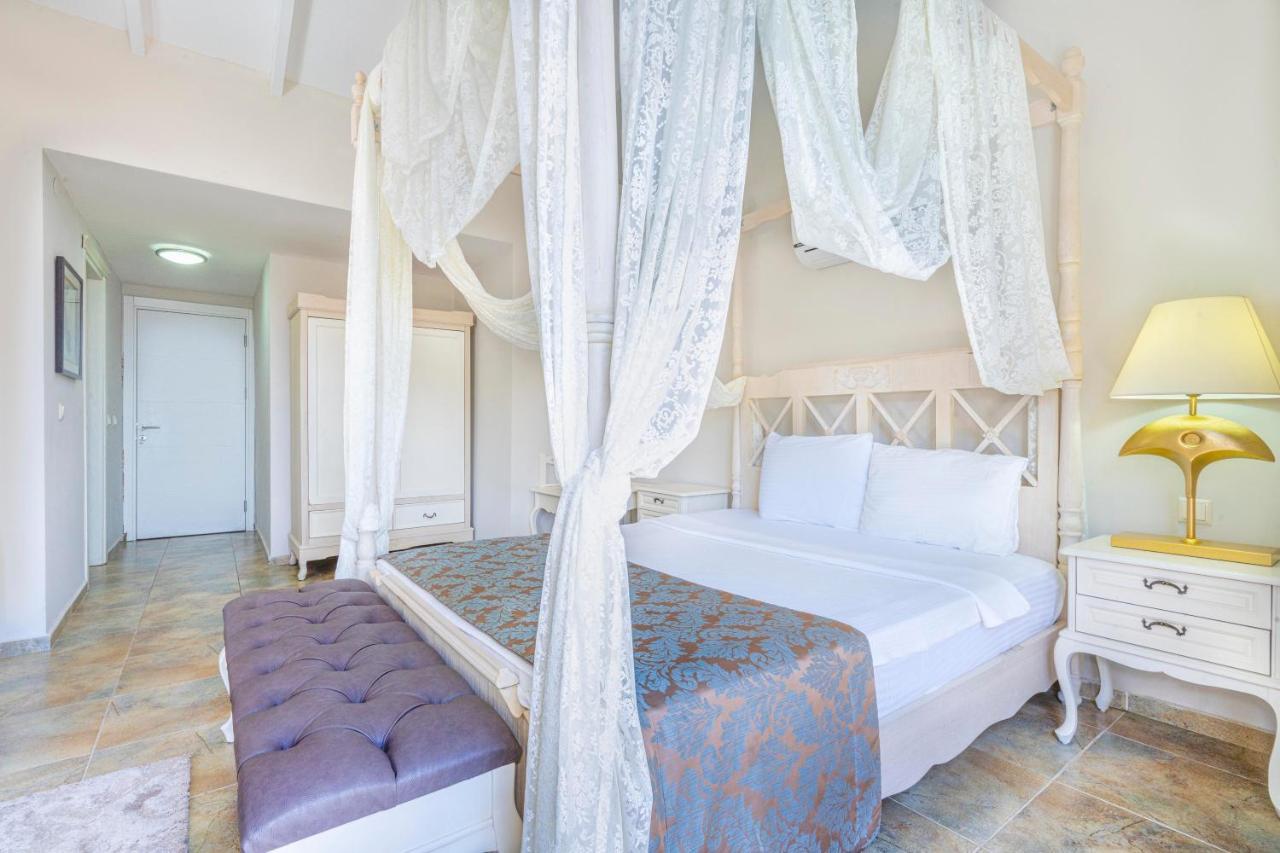 Alya Villa Butik Hotel Турунч Екстериор снимка