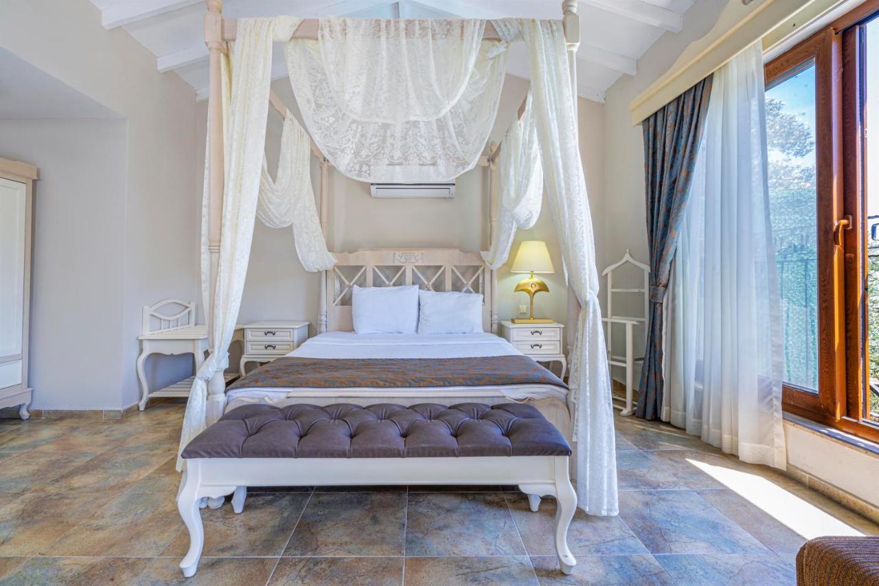 Alya Villa Butik Hotel Турунч Екстериор снимка